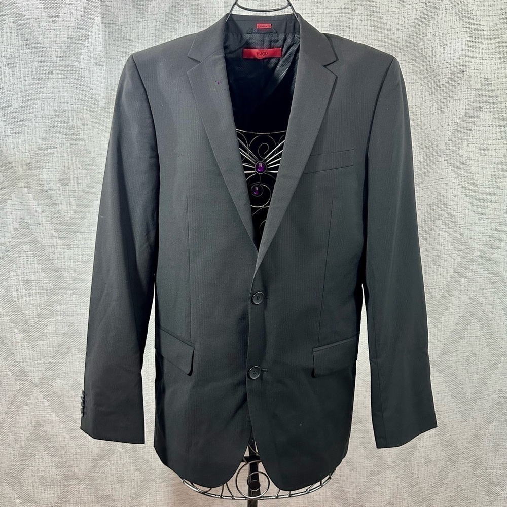Hugo Boss black pinstripe astro/hill7 blazer size 38R